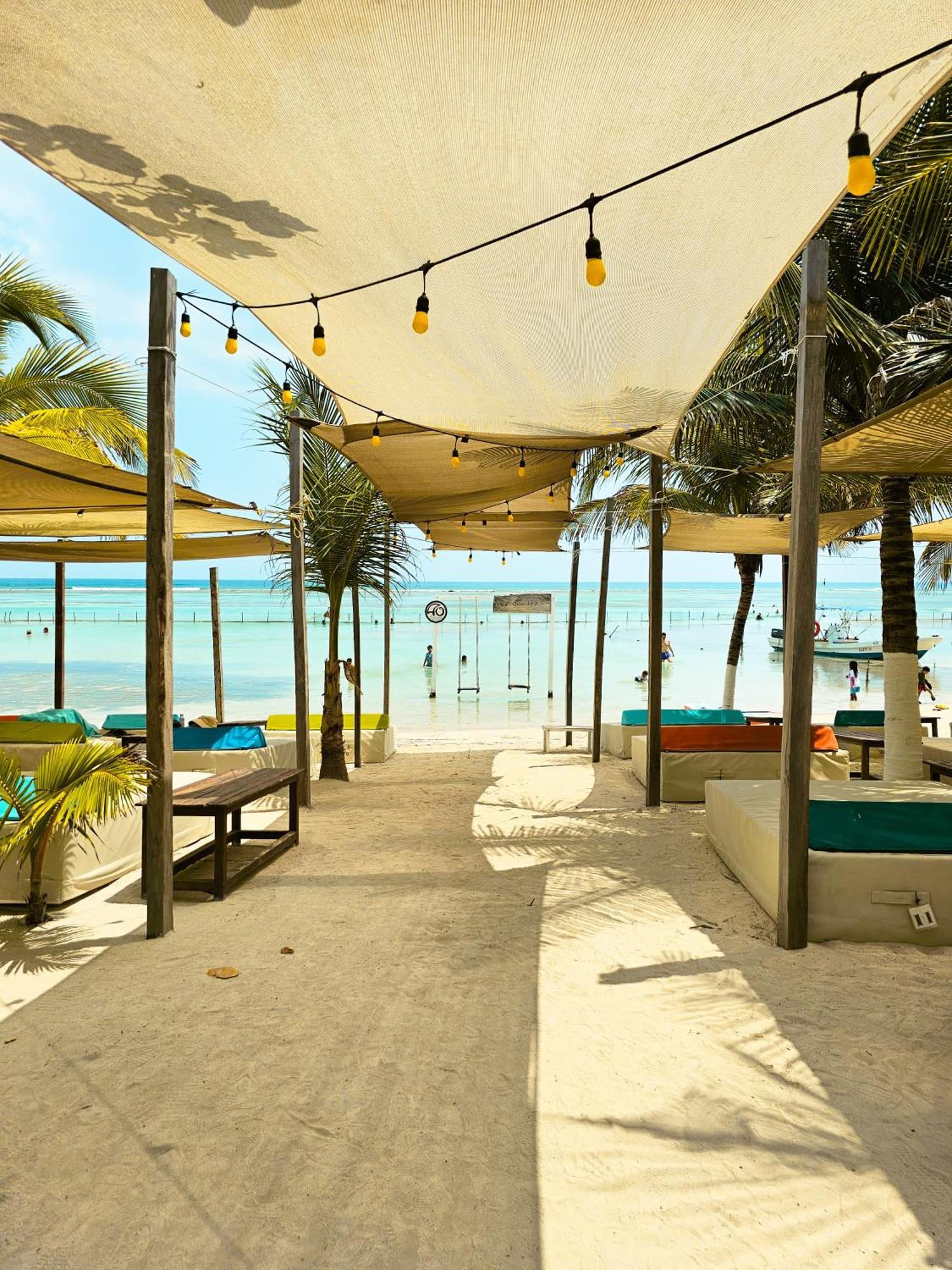 40 Canones Mahahual Exterior photo